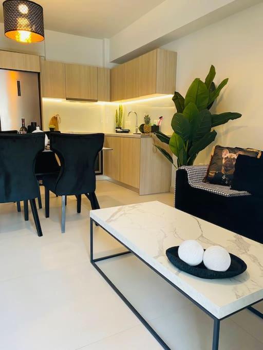 New 2Bd Aprt With Shared Rooftop Pool D3 Athen Exterior foto